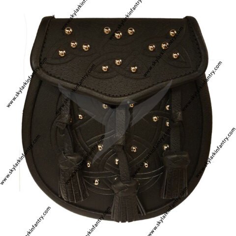 Leather Day Sporran Hunter style with Studded Targe in Black
